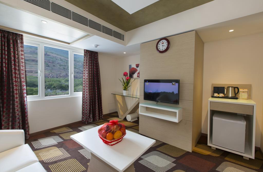 The President Hotel Hubli Room photo