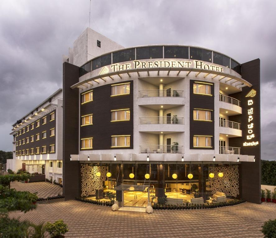 The President Hotel Hubli Exterior photo