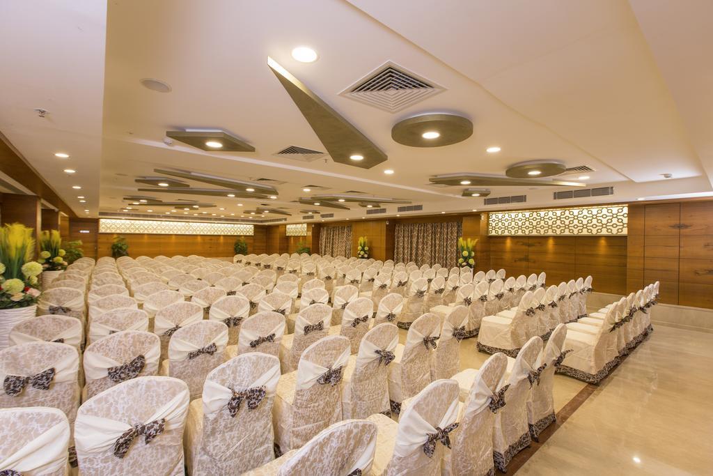 The President Hotel Hubli Exterior photo